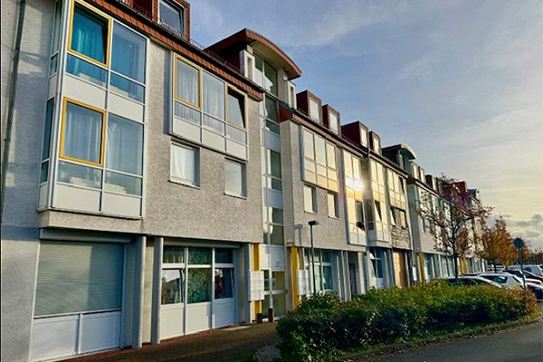 Wohnen mit Terrasse und Grünblick – charmante 2-Zimmer-Erdgeschosswohnung nahe Rathauscenter